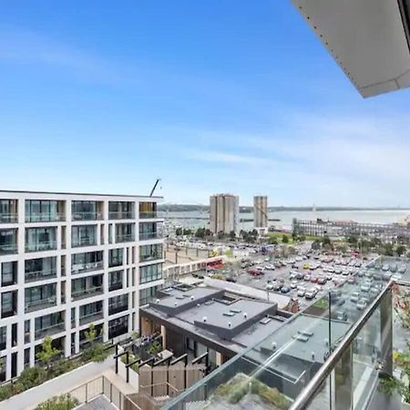 Sleek Modern Studio With Balcony Auckland Zewnętrze zdjęcie