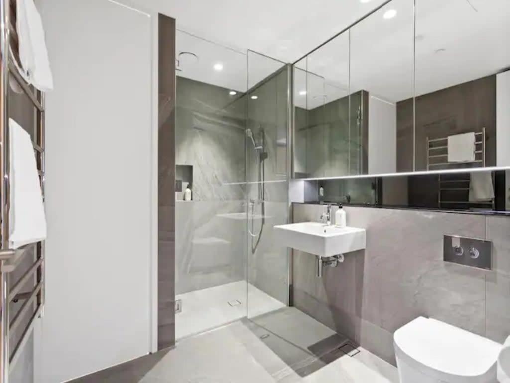 Sleek Modern Studio With Balcony Auckland Zewnętrze zdjęcie